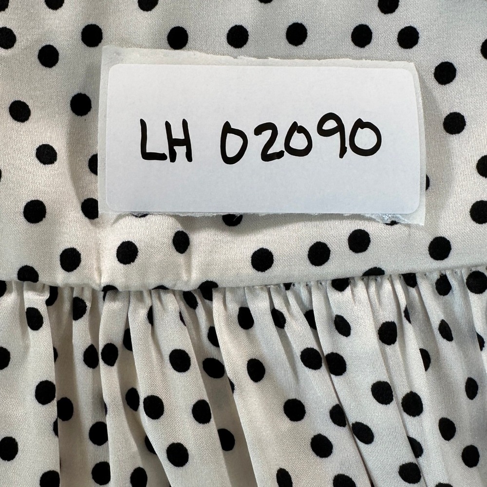 Flower & Feather Polka Dot Ruffle Shoulder Blouse Top Size M White Black V-Neck - Picture 10 of 10